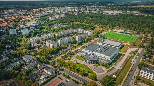 Widok na miasteczko akademicie z góry od strony ul. św. Józefa 17. [fot. Andrzej Romański]